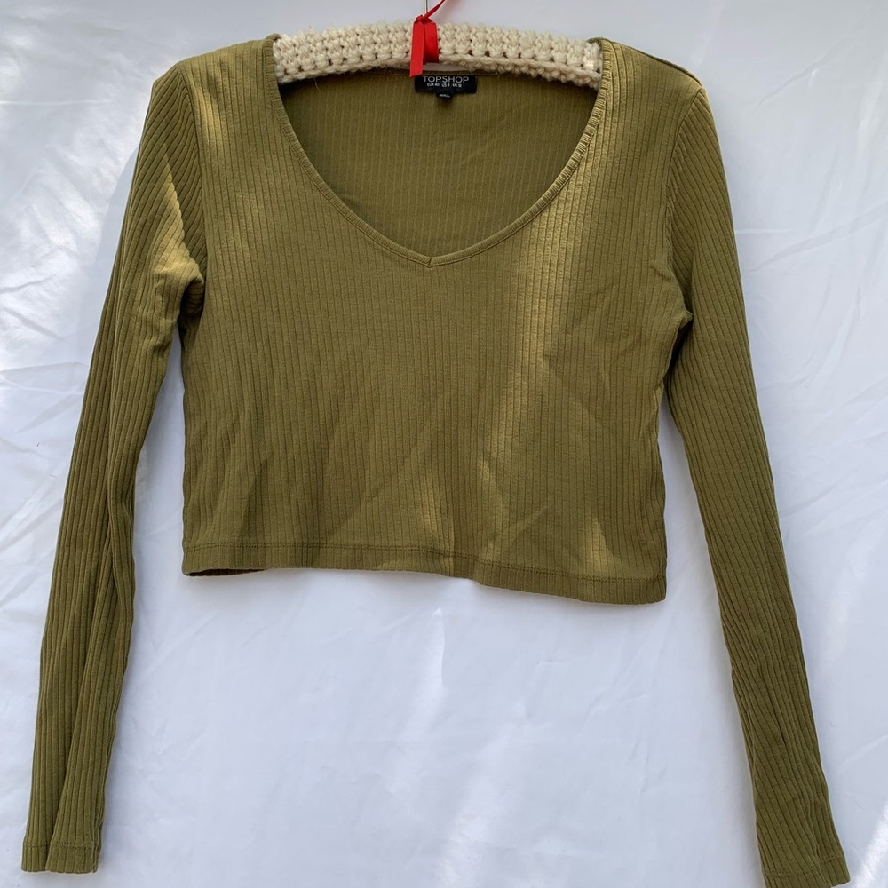 TOP SHOP sage green ribbed, scoop neck long sleeve crop top